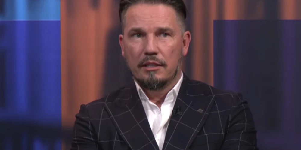 По мнению Яниса Дзанушканса, нет никаких признаков, которые могли бы внушить доверие к заявлениям властей о "светлом будущем".