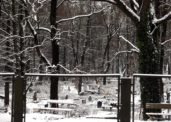 Rīgas dome iecerējusi virkni izmaiņu galvaspilsētas kapsētās