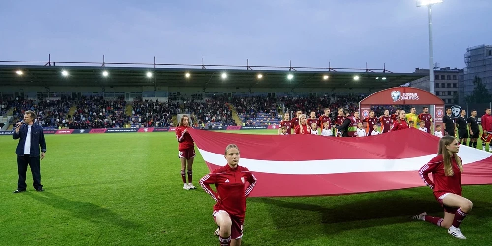 Обойдя всю Ригу, футболисты вернулись на родной "Сконто".