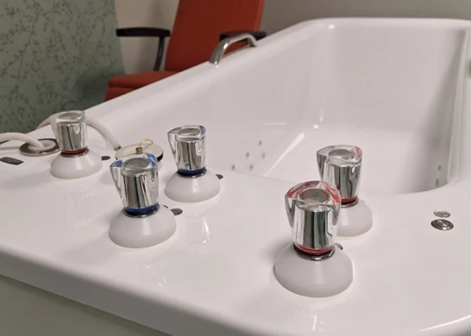 Liepājas Reģionālajā slimnīcā procedūrās izmanto minerālūdeni no Liepājas dzīlēm