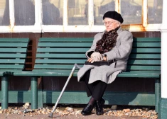 “Ideālais līgavainis” izrādās krāpnieks: romantika senioriem izmaksā simtiem eiro