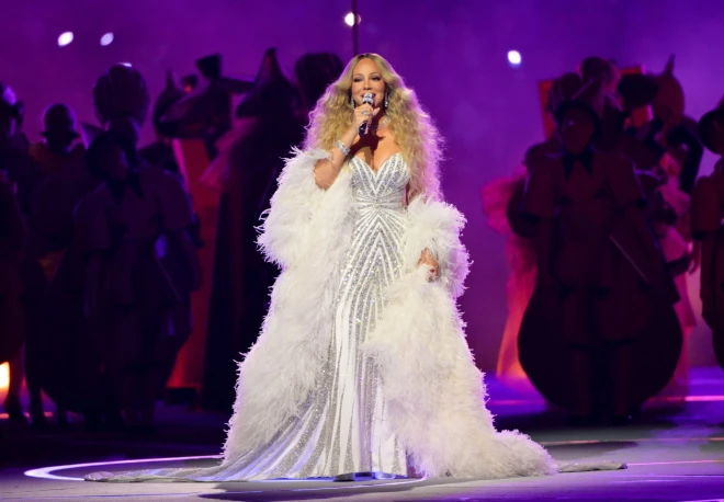 Мэрайя Кэри.