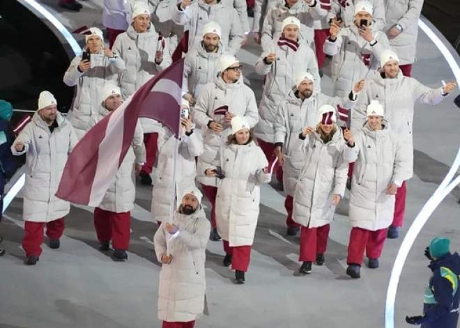 Latvija iesoļo olimpisko spēļu atklāšanas ceremonijā. TEKSTA TIEŠRAIDE