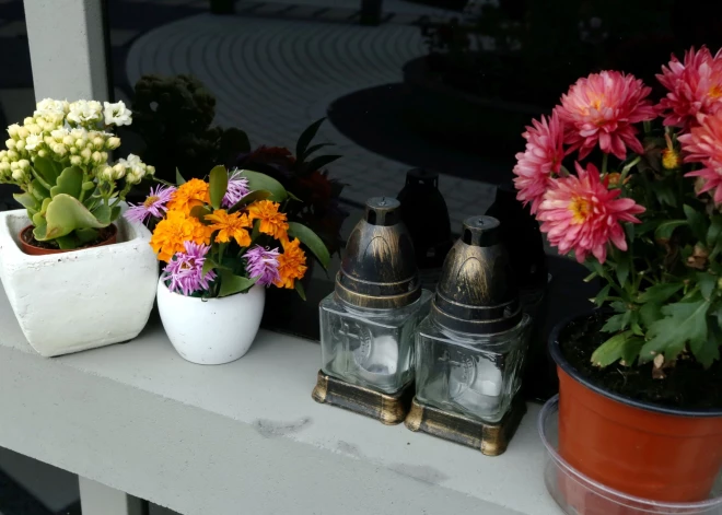 Urnu novietošanai arvien lielāks pieprasījums: Meža kapos plāno veidot jaunu piemiņas kompleksu