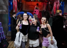 FOTO: Latvijas Mākslas akadēmijā piedzīvots "Deju mēris"