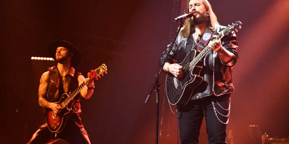 Miks Galvanovskis (no labās).