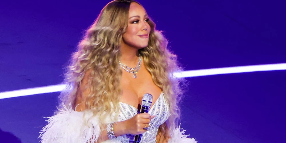 Певица Мэрайя Кэри выступила во время церемонии открытия зимних Олимпийских игр 2026 года на стадионе «Сан-Сиро» в Милане.