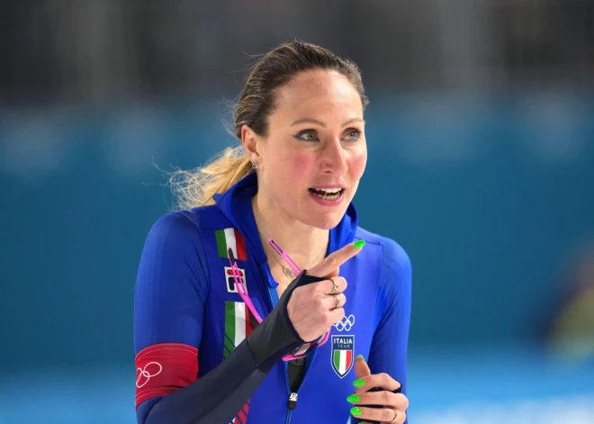 Itāliete uzstāda olimpisko rekordu 3000 metru ātrslidošanā un izcīna zeltu