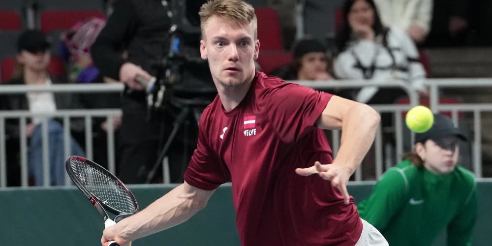 Latvijas tenisists Roberts Štrombahs  ar 5-7, 7-6 (7:2), 2-6 zaudēja Hārdam (ATP 603.).