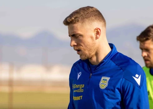 Latvijas uzbrucējs Vladislavs Gutkovskis sestdien pēc trīs sezonu pārtraukuma atgriezās Polijas futbola ekstraklasē.