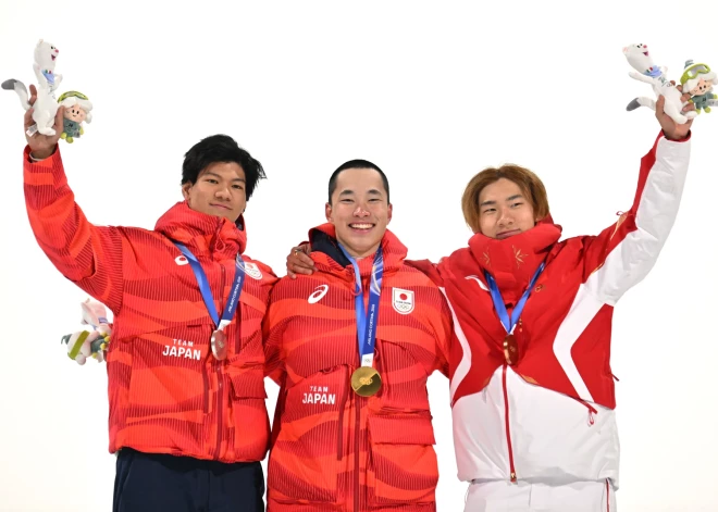 Japānis Kimura kļūst par olimpisko čempionu snovbordā "Big Air" disciplīnā. VIDEO