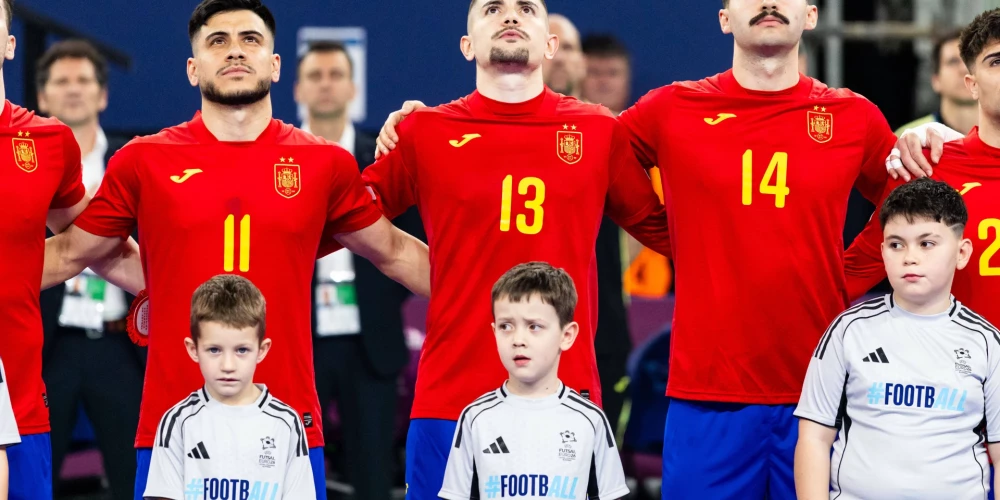 Finālā Spānijas izlase ar rezultātu 5:3 (3:2) uzveica Portugāles valstsvienību.