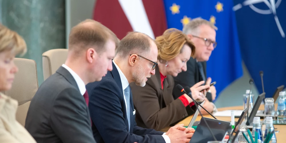 Atbildīgajām ministrijām martā jāziņo par paveikto saistībā ar Epstīna lietas failiem.