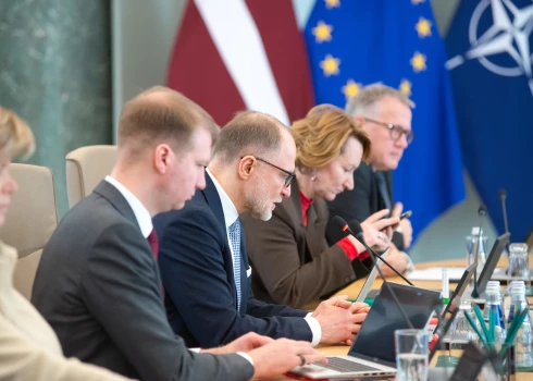 Atbildīgajām ministrijām martā jāziņo par paveikto saistībā ar Epstīna lietas failiem.