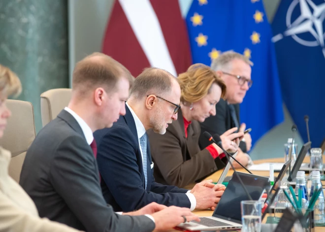 Valdība iesaista vairākas ministrijas Epstīna lietas materiālu izvērtēšanā