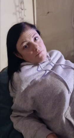 Valsts policijas amatpersonas meklē bezvēsts prombūtnē esošo 1989. gadā dzimušo Eviju Reiheli.