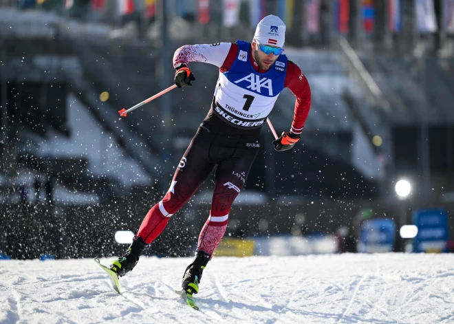 Raimo Vīgants skiatlonā uzreiz aiz piecdesmitnieka; Klēbo ar iespaidīgu izrāvienu izcīna zeltu