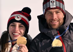 Par olimpiskajiem čempioniem snovborda paralēlajā milzu slalomā kļūst čehiete Maderova un austrietis Karls