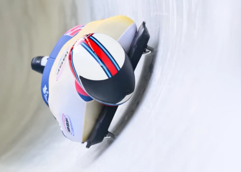 Pasaules kausa līderis Mets Vestons, visticamāk, startēs ar sezonas laikā ierastajām ķiverēm.