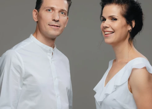 Koncertprogrammā "Vīnes klasika" būs dzirdama Zanda Švēde un Reinis Zariņš. 
