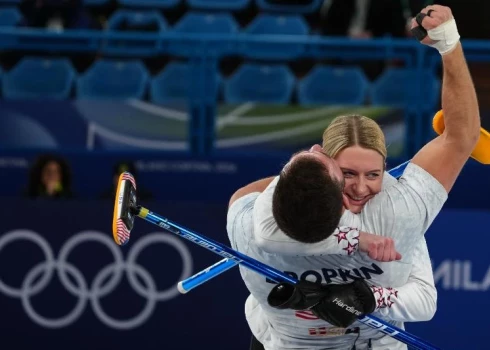 Pusfinālistiem pievienojās arī amerikāņi Kori Tīsa un Korijs Dropkins.