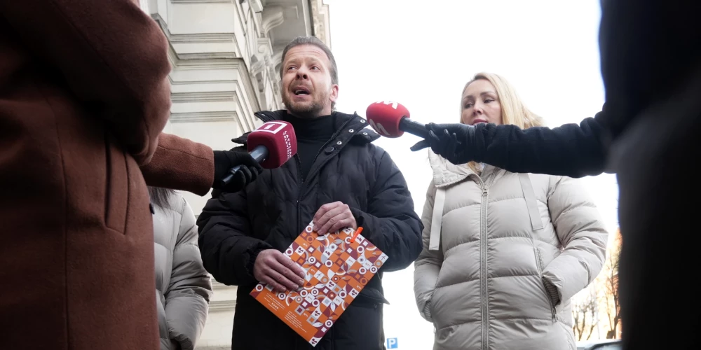 Алексей Росликов оценивает решение Генпрокуратуры как цензуру с целью "запретить партии говорить о правах русскоязычных и латвийских русских".