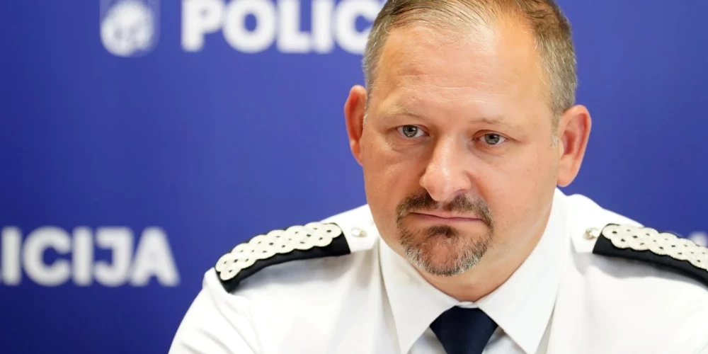 Начальник государственной полиции генерал Арманд Рукс.