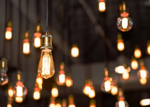 "Ignitis Latvija" sāk elektroenerģijas tirdzniecību mājsaimniecībām.