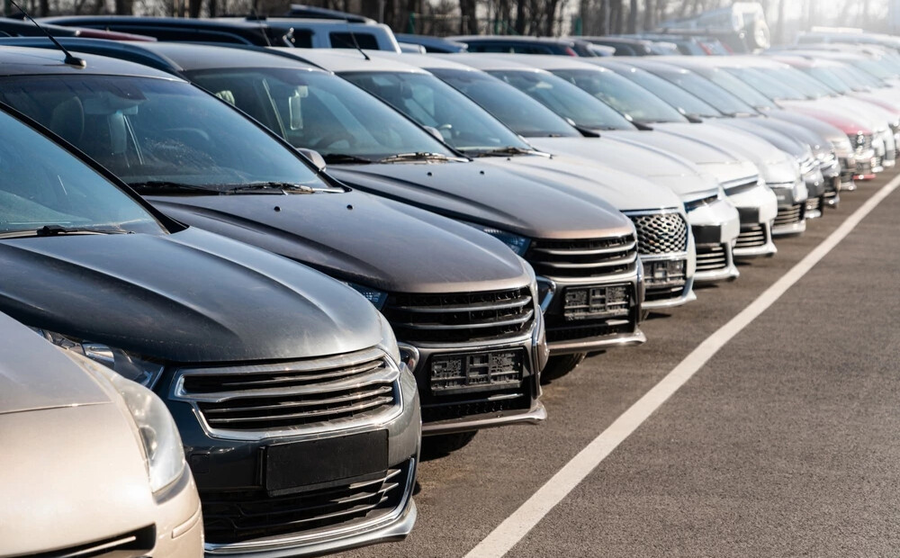 Lietuva ceļ gaismā vērienīgu auto shēmu, kurā iesaistīti arī Latvijas pilsoņi