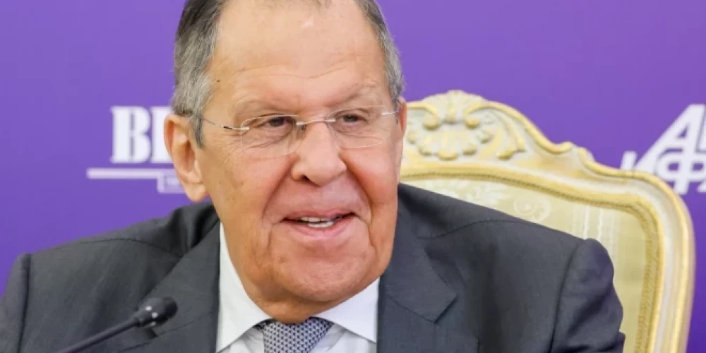 "Mums nav nodoma uzbrukt Eiropai," solīja Krievijas ārlietu ministrs Sergejs Lavrovs.