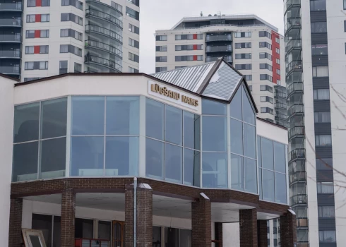 Jau teju ceturtadaļgadsimtu pentakostāļi ceļ un nevar pabeigt būvēt savu dievnamu Skanstes ielā 31. 