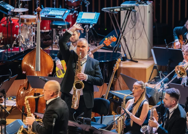 2026. gada 7. februārī koncertzālē "Latvija" nosvinēta saksofonista Renāra Lāča 50. dzimšanas diena.