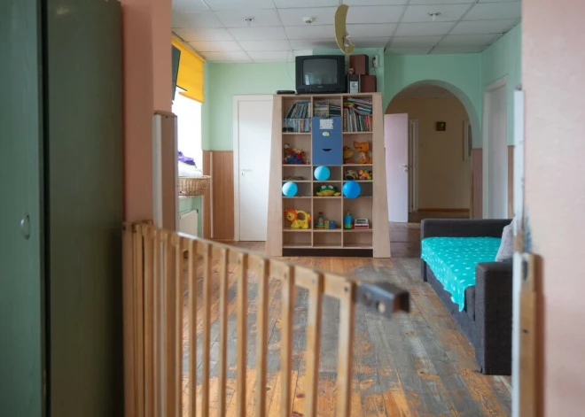 "Es pieļāvu lielu, lielu kļūdu..." Kā mazo Elīzu un citus bērnus audzina māmiņas Iļģuciema cietumā. FOTO