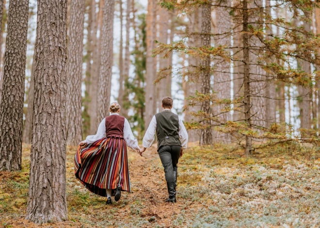 Прогулки по траве тоже за деньги? В Латвии обсуждают введение платы за отдых на природе