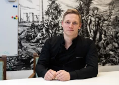 Analītiķis Austris Šmits par slēptajām reklāmām, populismu un vājām vietām demokrātijā