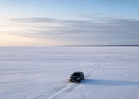 Ledus ceļš savieno valsts lielākās salas – Hījumā un Sāmsalu.