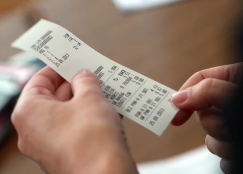 Бумажные чеки за медуслуги можно не хранить.