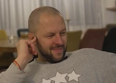 Šovā "Ģimene burkā" Viesturam ir viltīgs plāns tikt pie masāžas. Kas par to sakāms sievai?