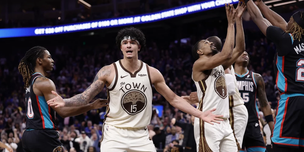 "Warriors" bez Kristapa Porziņģa izrauj uzvaru pār "Grizzlies".