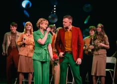 FOTO: krāšņā pirmizrādē izskan Raimonda Paula un Alfrēda Krūkļa jubilejām veltītais koncertuzvedums “Sens tik sens ir tas stāsts”