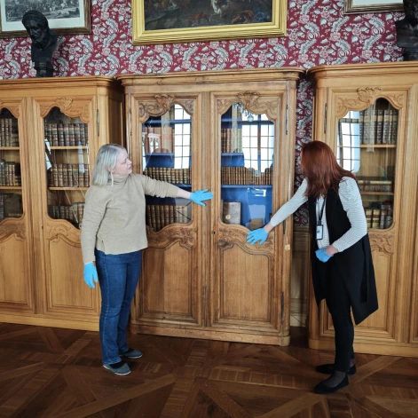 Grāmatas, kas gadu desmitiem, pat gadsimtiem glabājušās kaislīgu bibliofilu kolekcijās, tagad kā izcils vēsturiskas privātbibliotēkas paraugs atradušas mājvietu Rundāles pils muzejā, papildinot pils pastāvīgo ekspozīciju.  