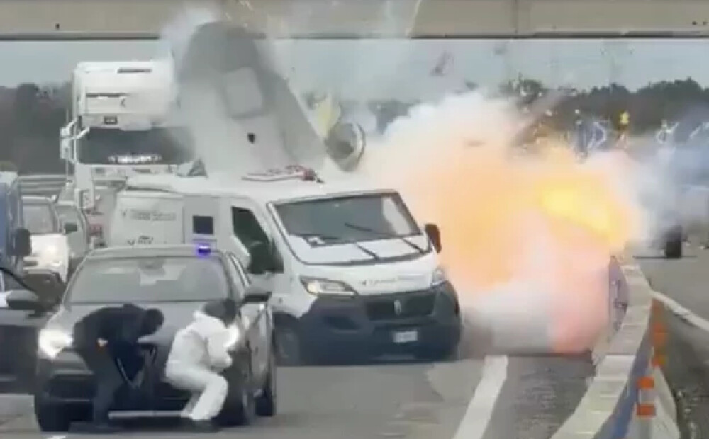 Pilnīgs haoss gaišā dienas laikā - uz šosejas Itālijā noticis šokējošs noziegums. VIDEO