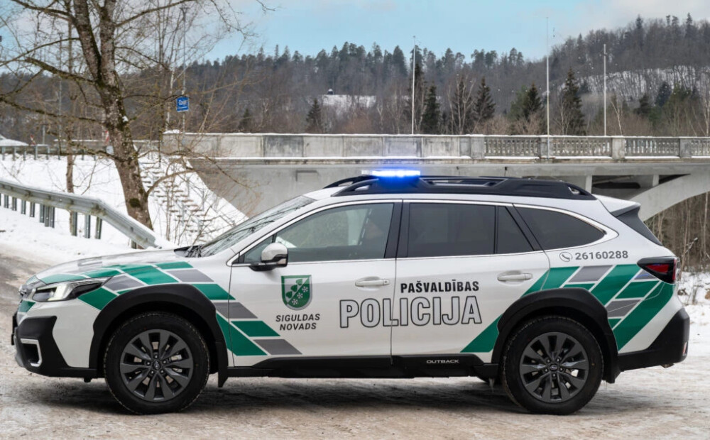 Siguldas policijas autoparks kļūst modernāks: iegādāti jauni operatīvie auto
