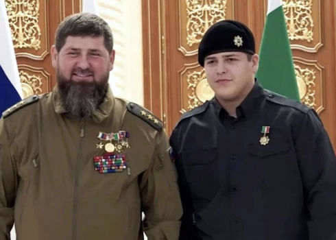 Nopietnā avārijā cietušā Čečenijas līdera Ramzana Kadirova 18 gadus vecā dēla Ādama veselības stāvoklis ir nopietnāks nekā iepriekš uzskatīts.