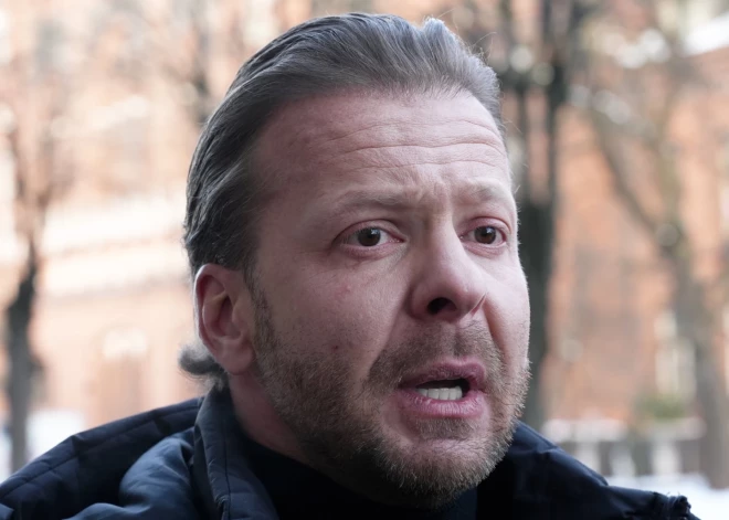 Saeimas frakciju “Stabilitātei!” pamet trīs deputāti - no izjukšanas to šobrīd "glābj" viens parlamentārietis