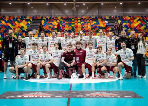 Latvijas vīriešu florbola izlase Liepājā notiekošo pasaules čempionāta kvalifikācijas turnīru noslēdza ar skaistu uzvaru.