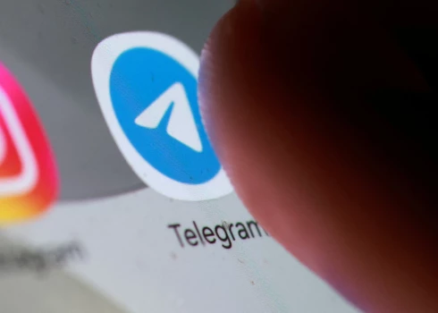 Krievija sākusi ierobežot lietotnes "Telegram" darbību.