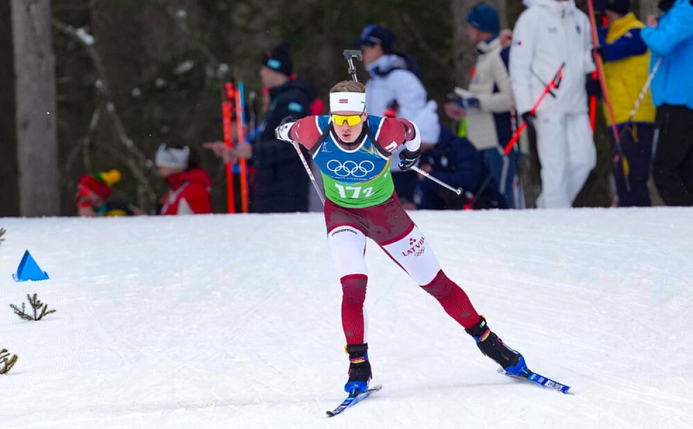 Biatlona klasikā Renārs Birkentāls visaugstāk no latviešiem, zelts norvēģim Botnam