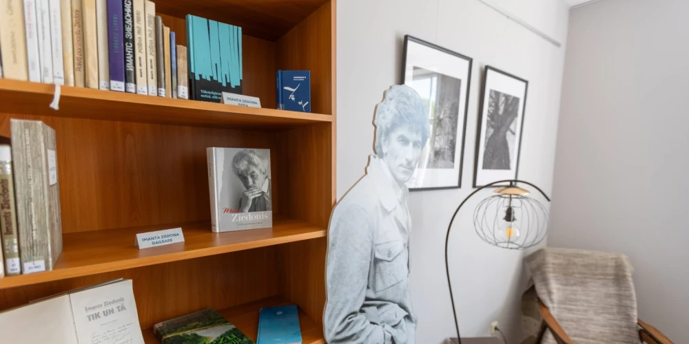 Imanta Ziedoņa Ķemeru bibliotēka aicina lasītājus dāvināt dzejnieka darbu izdevumus.