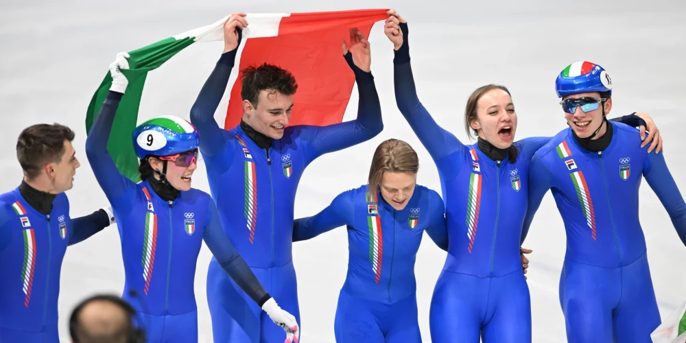 Itālijas komandā startēja izcilā Arianna Fontana, Elisa Konfortola, Tomass Nadalīni un Pjetro Sigels.
